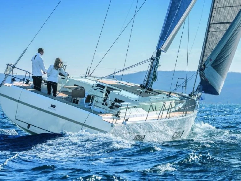 Pronajmout si Bavaria Bavaria C45 v Pirovac