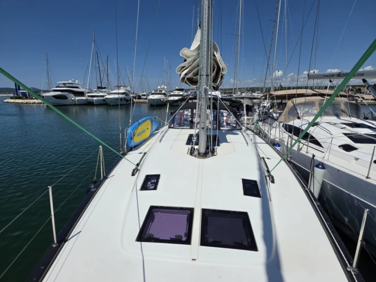 More Boats More 55 jednotlivci a charterové společnosti v Biograd Na Moru