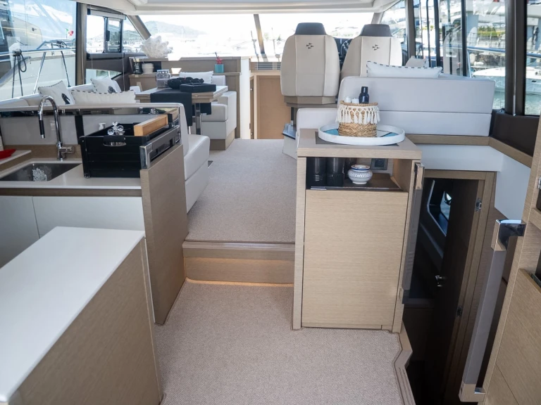 Pronajmout si Prestige Prestige 520 S v Pozzuoli
