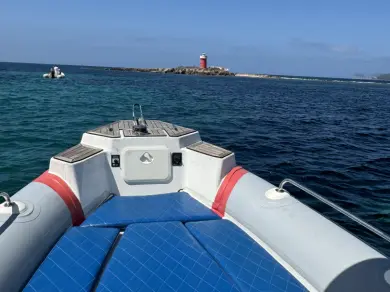 Pronajmout si Rib 760 v Porto di Alghero