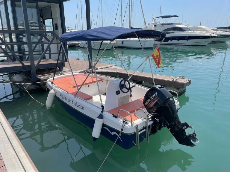 Pronajmout si Bond Yachts 13 v Club Nàutic Cambrils