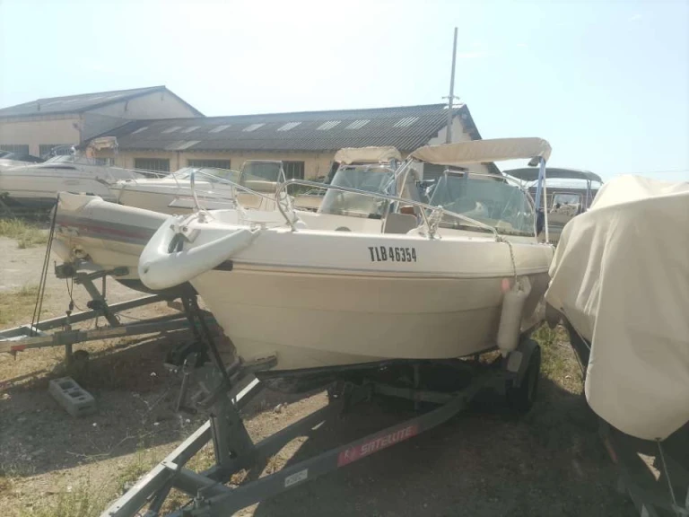 Pronajmout Motorová loď se skipperem či ne Quicksilver v L'Estaque