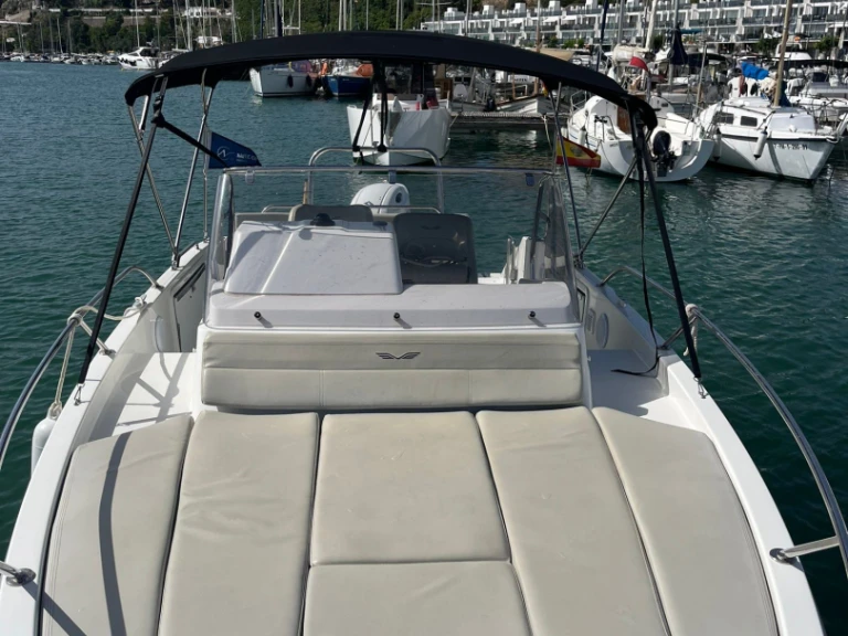 Pronajmout si Bénéteau Flyer 7 SUNdeck v Marina deportiva de Menorca