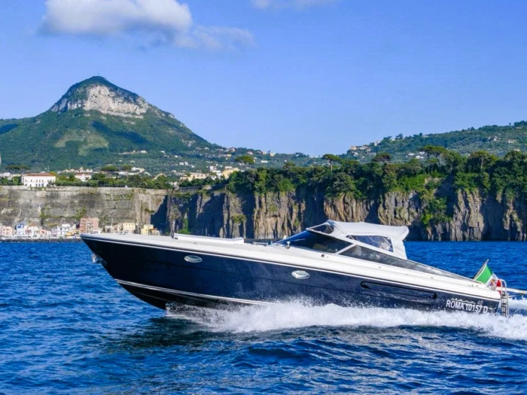 Pronajmout si Itama Itama 40 v Capri