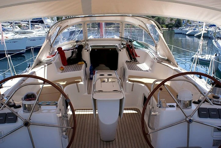 Pronajmout si Jeanneau Sun Odyssey 54 DS v Ribishi
