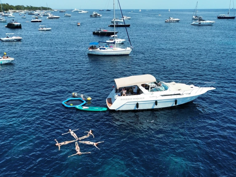 Pronajmout Motorová loď se skipperem či ne Chris Craft v Cannes