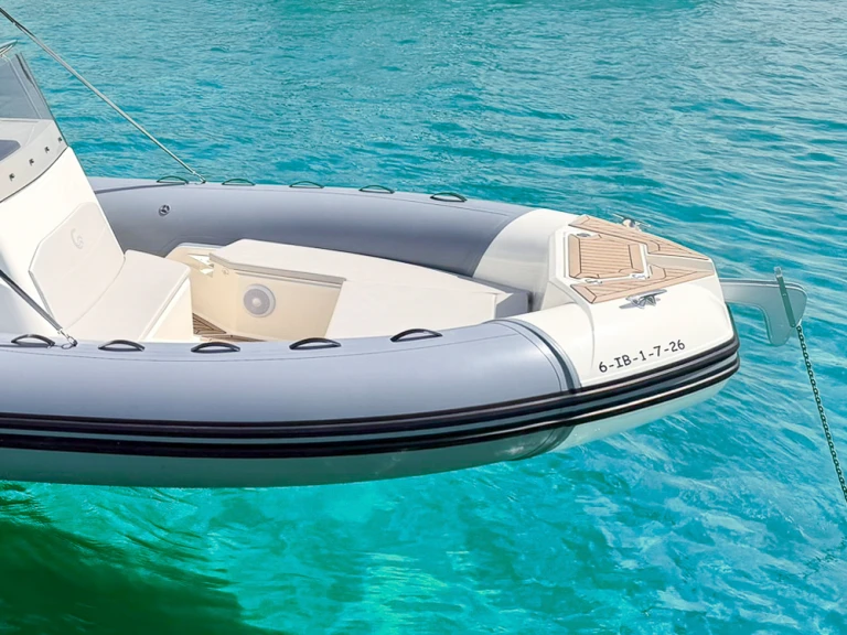 Pronájem lodi Capelli Tempest 800 v Sant Antoni de Portmany na Samboatu