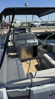 Pronájem Polotuhá loď Joker Boat s licencí