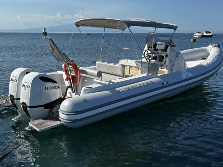 Pronájem lodi Brucoli lákavé ceny Clubman 30
