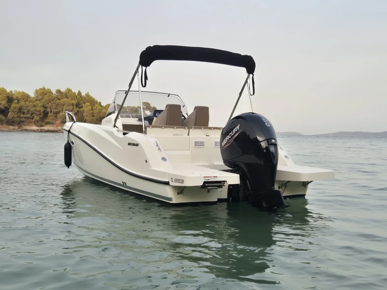 Pronájem lodi Quicksilver Activ 675 Sundeck Sport v La Londe-les-Maures na Samboatu