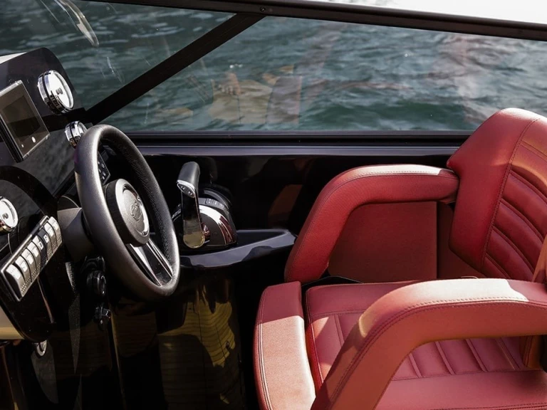 Pronájem lodi Marina di Portisco lákavé ceny e-rider 26