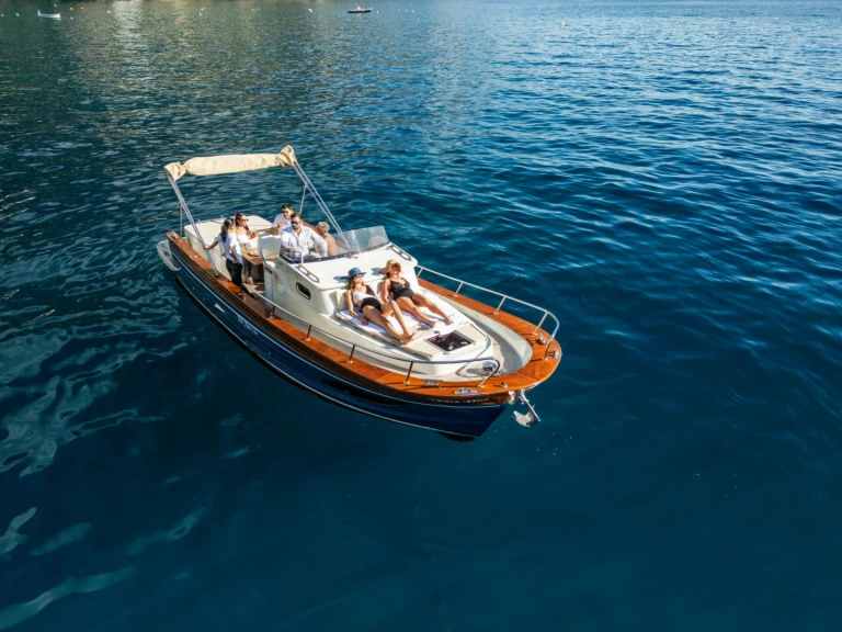 Pronájem lodi Salerno lákavé ceny Gozzo Campano Sport Cruiser