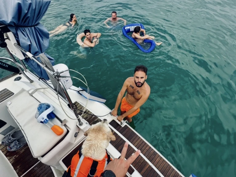 Jeanneau Sun Odyssey 42i jednotlivci a charterové společnosti v El Puerto de Santa María
