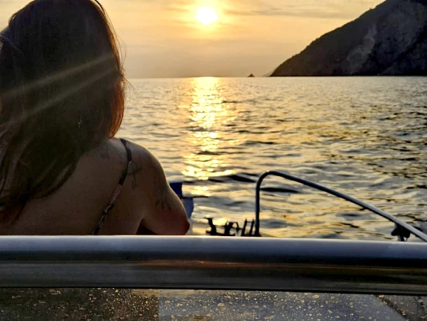 Motorová loď k pronájmu v La Spezia za nejlepší cenu