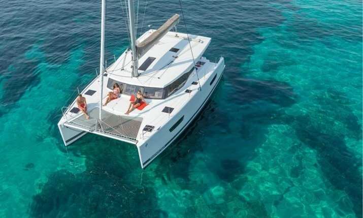 Pronájem jachty v Villefranche-sur-Mer -Fountaine Pajot Lucia 40 na Samboatu