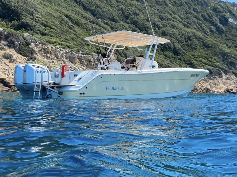 Pronájem jachty v Neapol -Robalo R30 na Samboatu