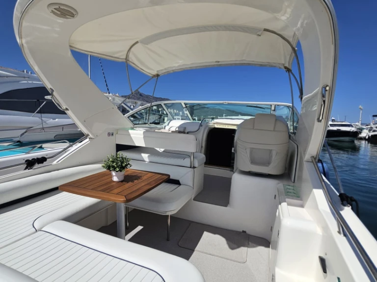 Pronájem lodi Fairline Fairline 30 v Puerto Banús na Samboatu