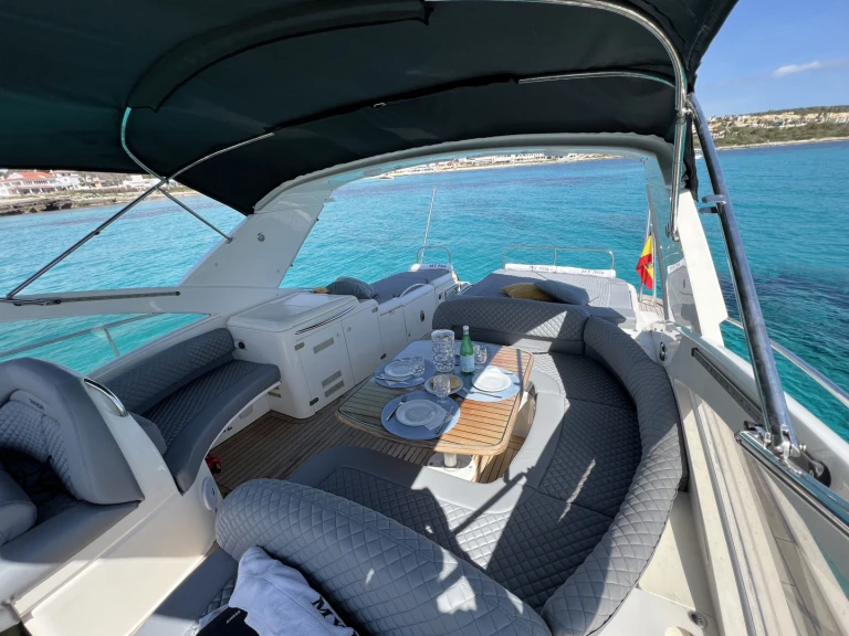 Pronajmout Motorová loď se skipperem či ne Fairline v Mahon