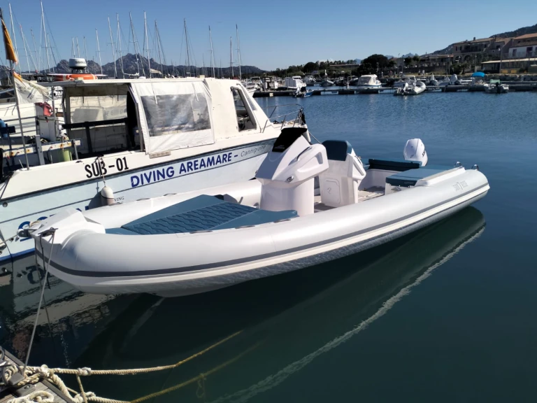 Pronájem lodi Mirimare Sunrise 7 easy v Poltu Quatu na Samboatu