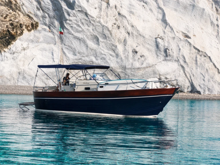 Pronájem lodi Amalfi  lákavé ceny 9 Alfa
