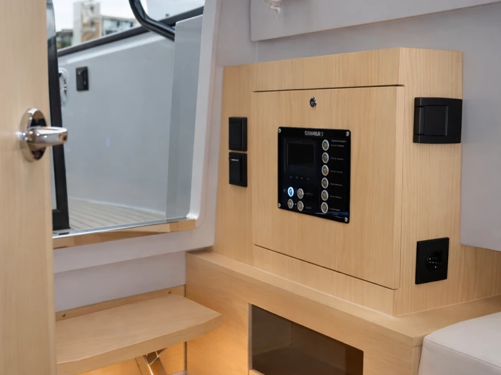 Pronájem jachty v Portisco -Virtue Yacht top one na Samboatu