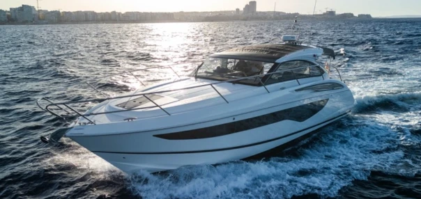 Pronájem Motorová loď v Port de Sitges Aiguadolç -Princess Princess V40