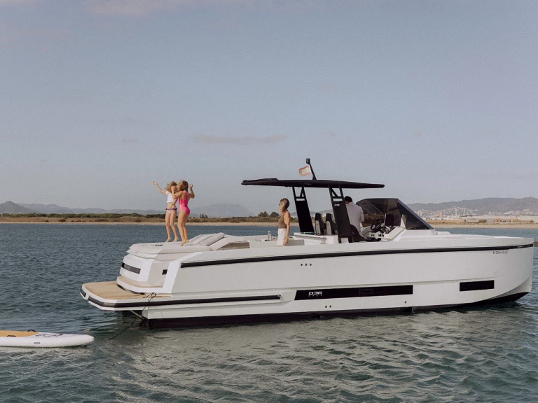 Pronajmout Motorová loď se skipperem či ne DEANTONIO YACHTS v Denia