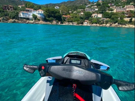 Sea-Doo GTI 130 jednotlivci a charterové společnosti v Bormes-les-Mimosas