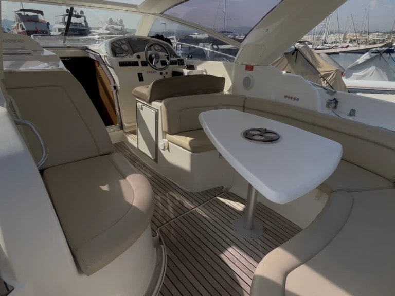 Jachta k pronájmu v Cannes za nejlepší cenu