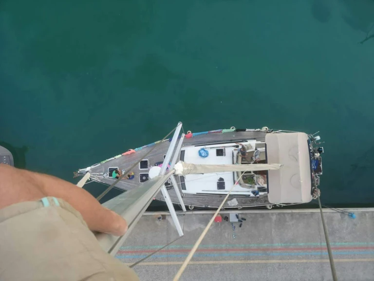 Pronajmout si dofour Dofour 485 v Siracusa
