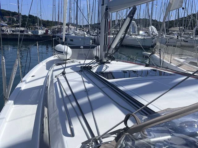 Pronájem jachty v Trogir -Jeanneau Sun Odyssey 410 na Samboatu