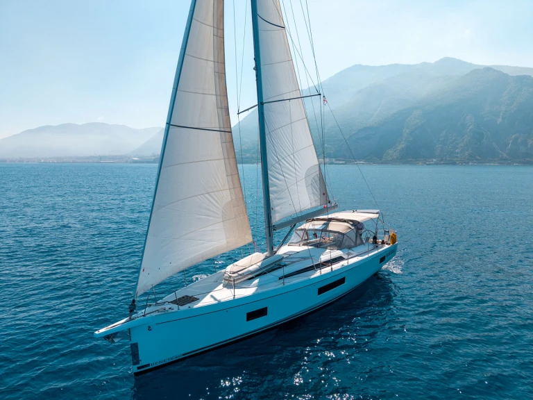Pronajmout si Bénéteau Oceanis 51.1 v Castellammare di Stabia