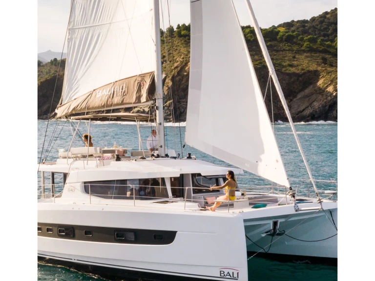 Pronajmout Katamarán se skipperem či ne Bali v Paraty