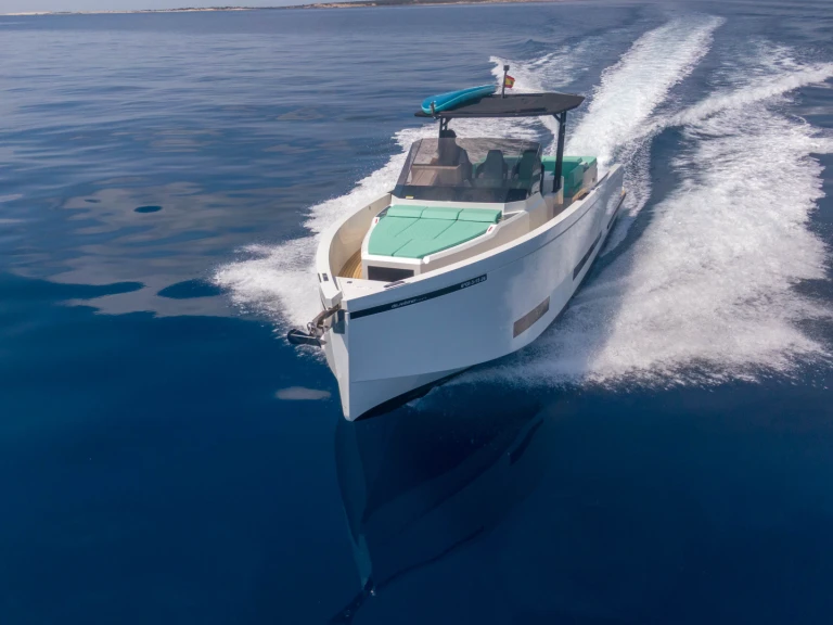 Pronájem Motorová loď De Antono Yachts s licencí