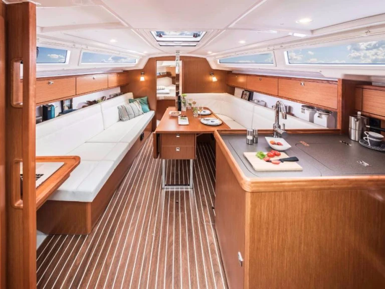 Pronajmout si Bavaria Cruiser 34 v Lefkáda