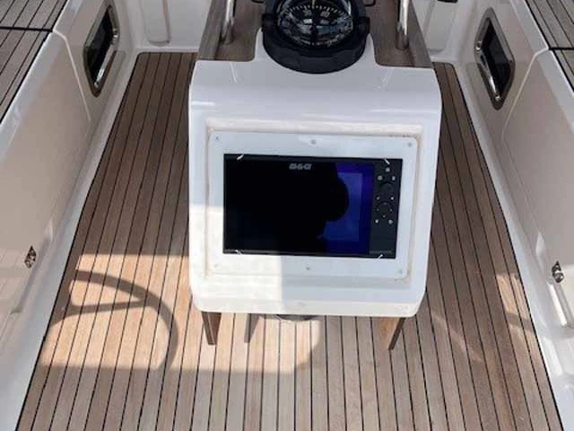 Bavaria Cruiser 46 jednotlivci a charterové společnosti v Gouvia
