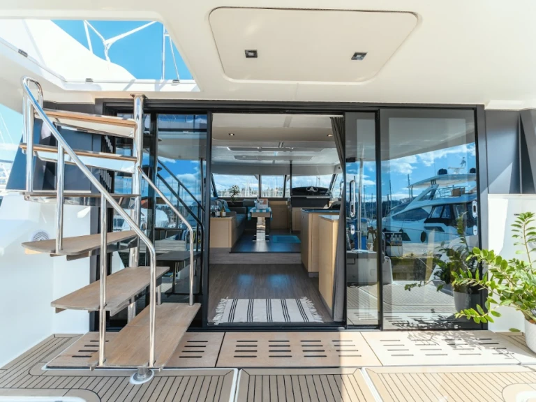 Fountaine Pajot Fountaine Pajot MY 44 Platinium jednotlivci a charterové společnosti v Korfu