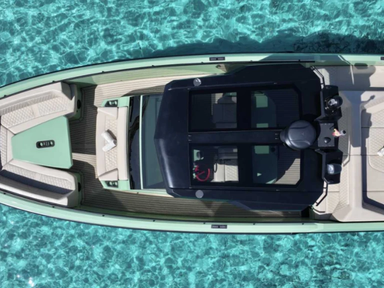 Pronájem jachty v Ibiza Town -Vanquish VQ40 na Samboatu