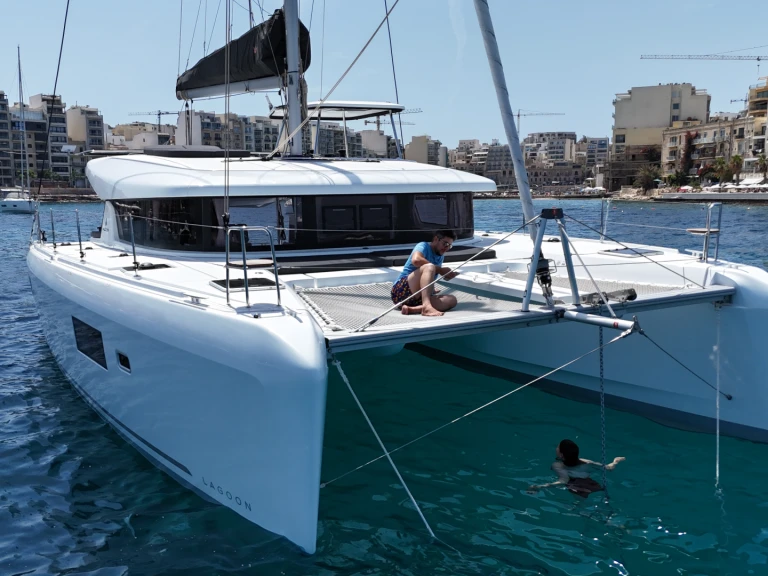 Pronajmout si Lagoon Lagoon 42 v Il-Gżira