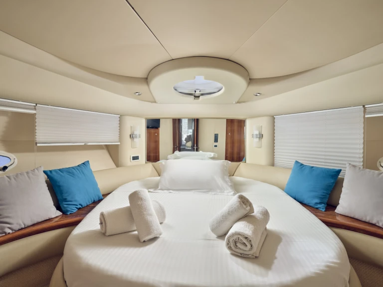 Pronajmout si Princess princess 40 v Loutraki-Agioi Theodoroi