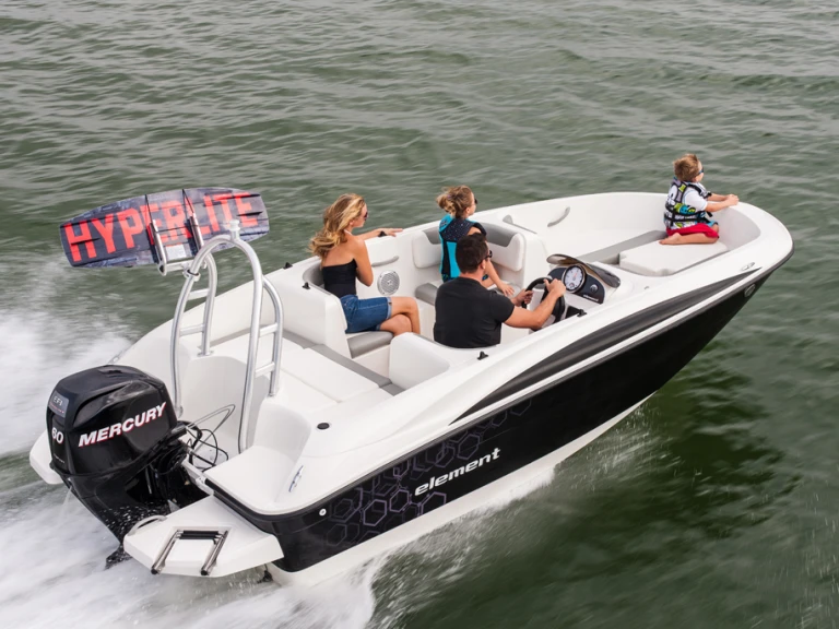 Pronájem lodi Bayliner Bayliner 160 v Club Nautico S'Estanyol na Samboatu