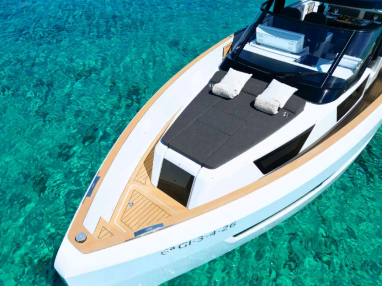 Fjord 41 XL jednotlivci a charterové společnosti v Ibiza Town