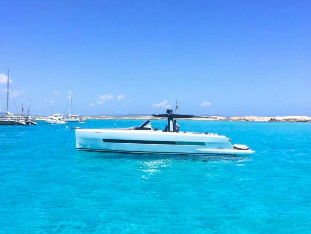 Pronájem lodi Santa Eularia des Riu lákavé ceny Fjord 44 Open