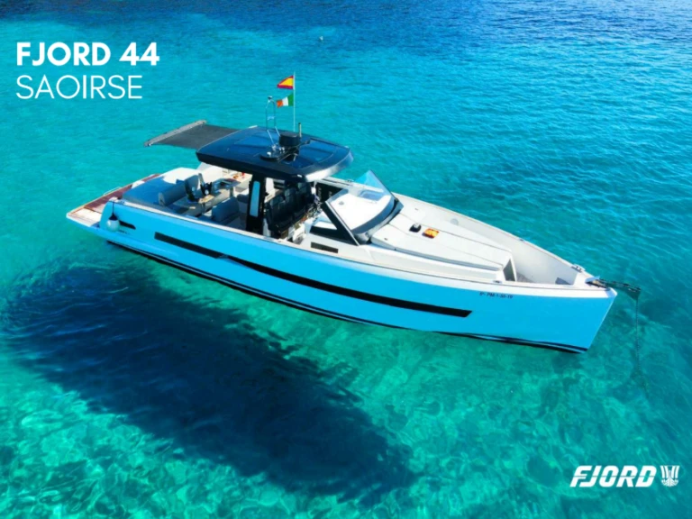 Pronájem lodi Fjord Fjord 44 Open v Santa Eularia des Riu na Samboatu