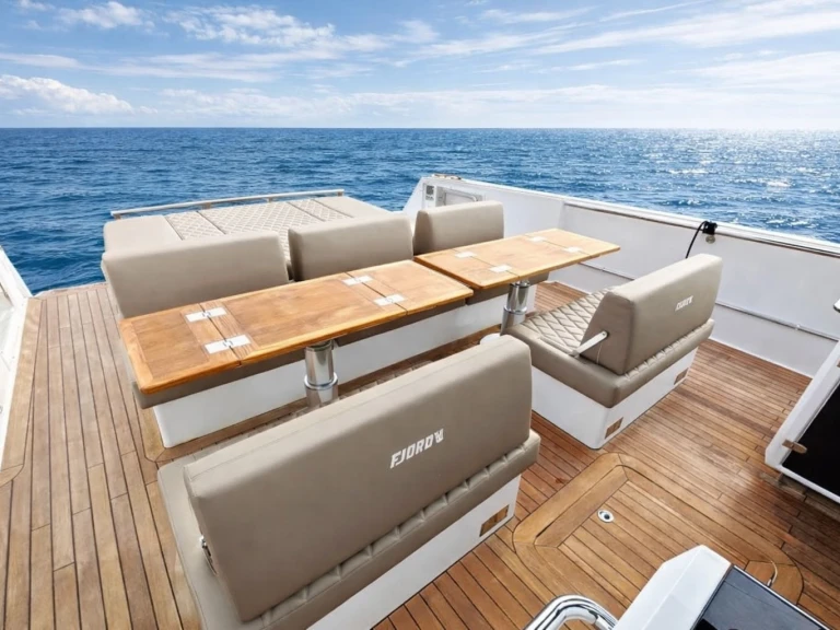 Pronajmout si Fjord Fjord 52 Open v Marina De Cala D'Or