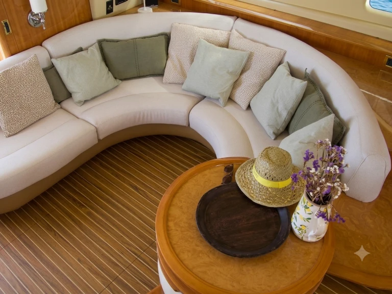 Pronájem lodi Juan-les-Pins lákavé ceny Azimut 55 Fly