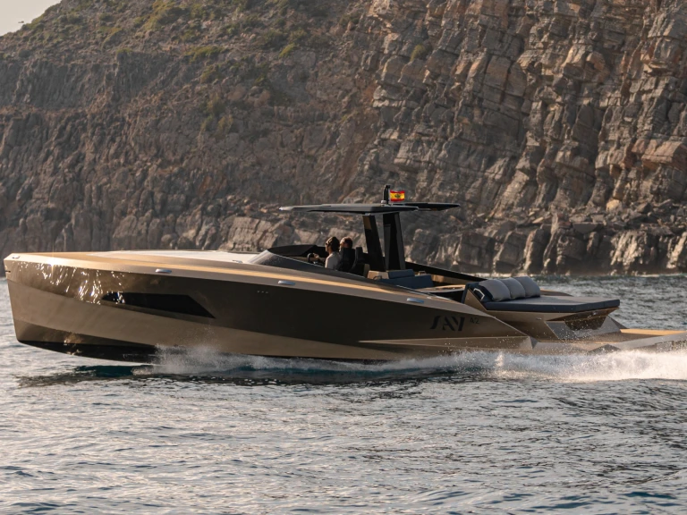 Pronajmout Motorová loď se skipperem či ne Say Carbon Yachts v Ibiza Town