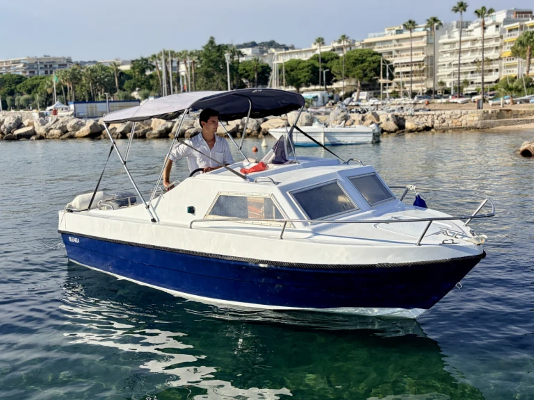 Pronájem Motorová loď v Cannes -Rocca Super Mistral