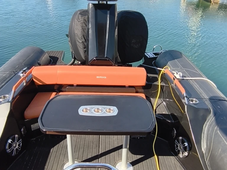 Pronájem lodi Brig Eagle 10 v La Napoule na Samboatu