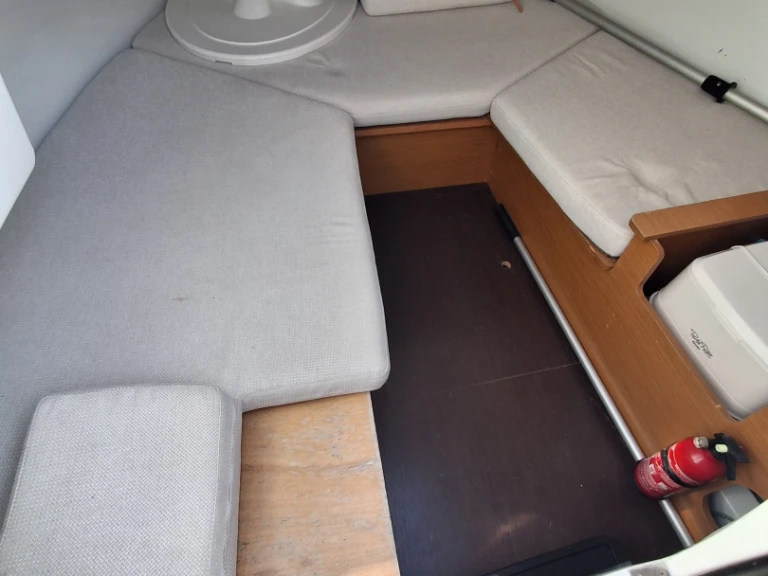 Motorová loď k pronájmu v Auray za nejlepší cenu